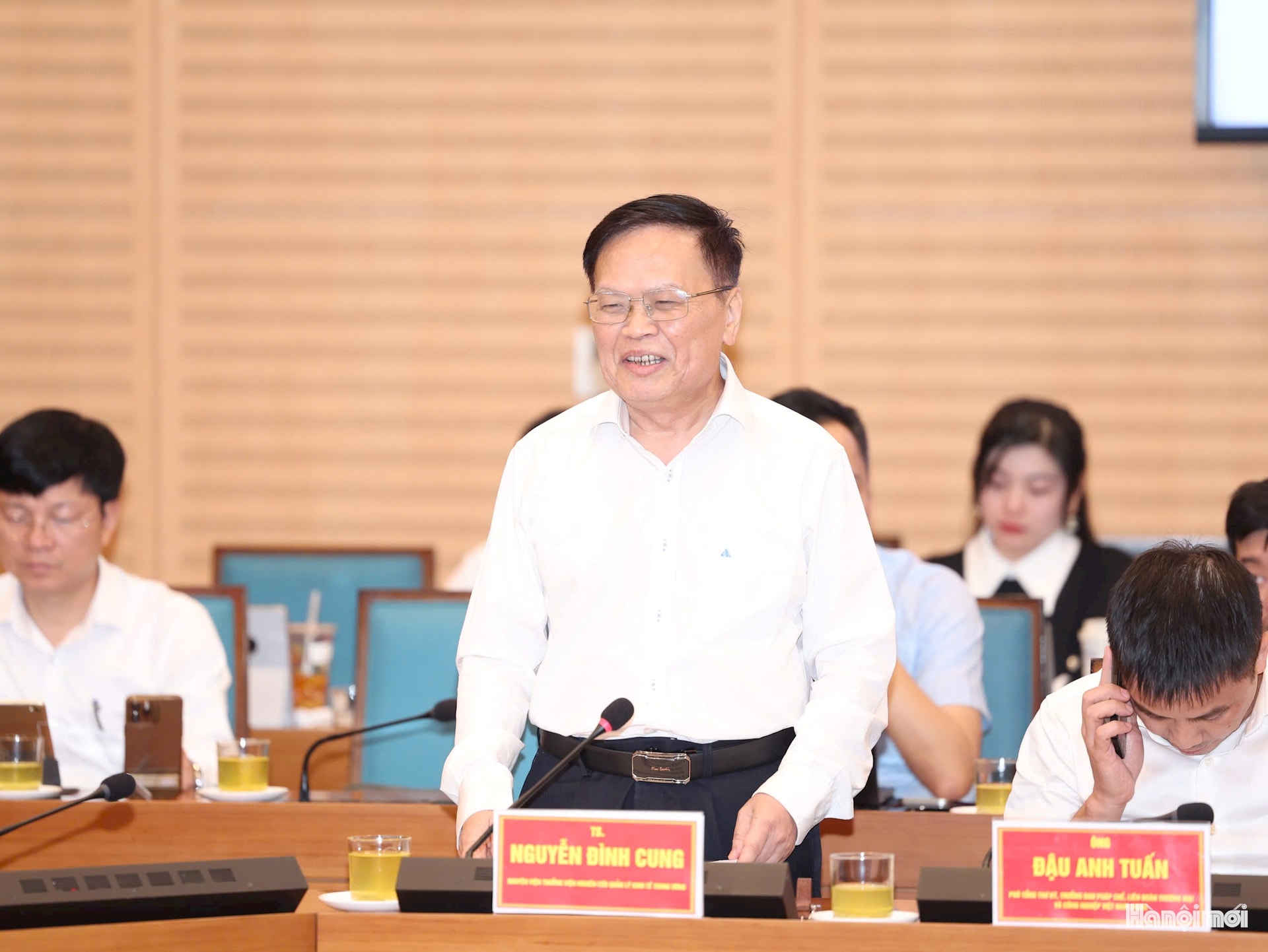 W_ong-cung.jpg
